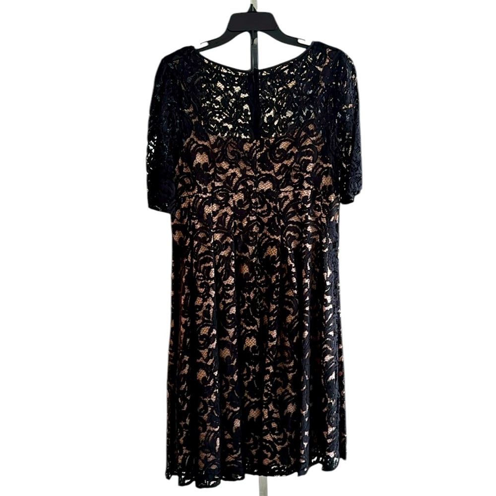 Chic Black Lace Wedding Dress